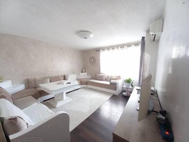 Appartement à vendre 164 000 € 4 pièces 3 chambres 74 m² RDC/3 Lunel 34400