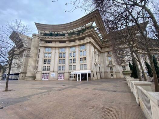 Boutique à vendre 250 000 € 51 m² de surface de vente Antigone Montpellier 34000