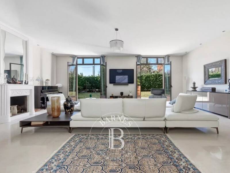 Maison à vendre, 350m², SAINT MAUR DES FOSSES