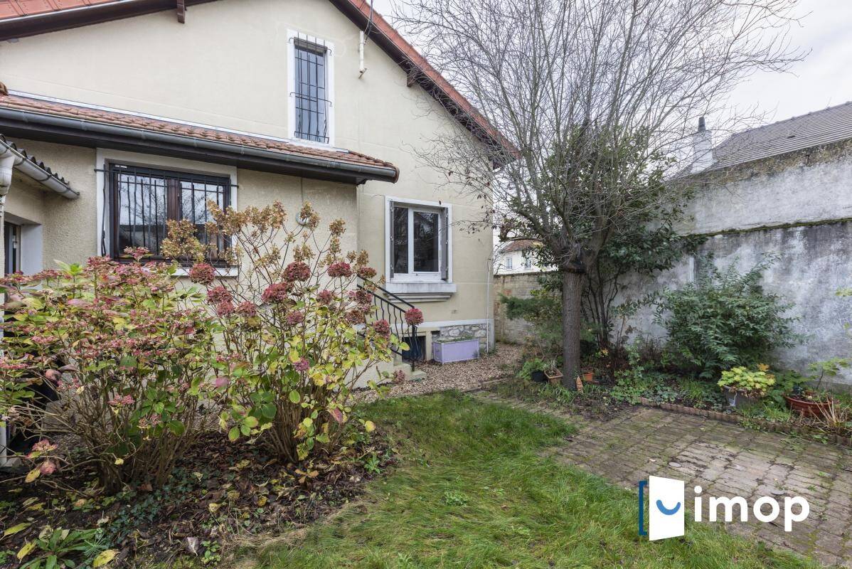 Maison à vendre, 90m², SAINT MAUR DES FOSSES