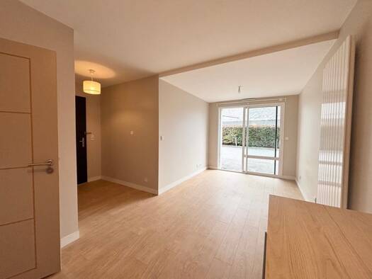 Appartement à louer 453 € 1 pièce 24,3 m² RDC Milly-la-Forêt 91490