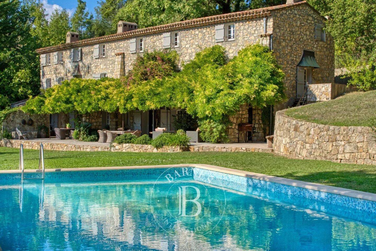 Maison à vendre, 550m², CHATEAUNEUF DE GRASSE