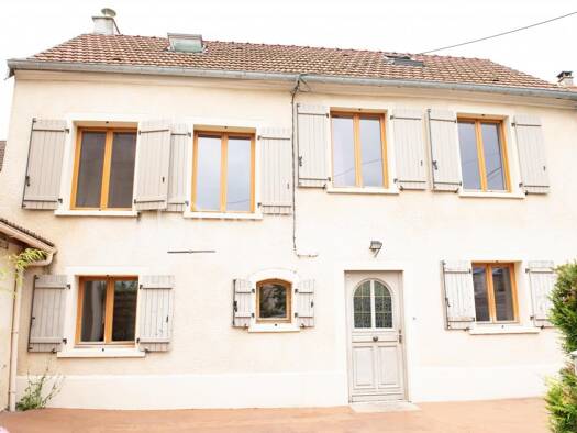 Maison à vendre 175 800 € 5 pièces 4 chambres 115 m² Crouy-sur-Ourcq 77840