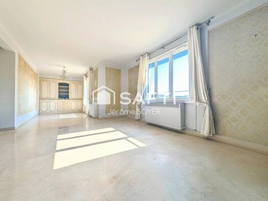 Appartement à vendre 190 000 € 3 pièces 2 chambres 83 m² RDC Centre Ville Cavaillon 84300
