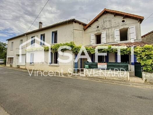 Maison à vendre 128 400 € 12 pièces 8 chambres 320 m² 1 155 m² de terrain Saint-Georges 16700