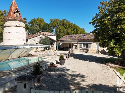 Maison à vendre 387 500 € 6 pièces 5 chambres 175 m² 7 700 m² de terrain Puylaroque 82240