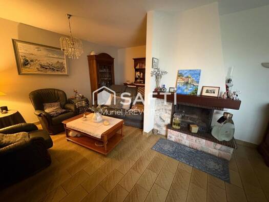 Maison de plain-pied à vendre 262 500 € 5 pièces 3 chambres 121 m² 1 180 m² de terrain Saint-Symphorien 79270