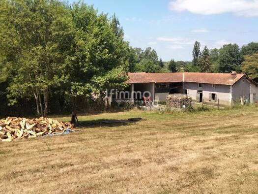 Maison à vendre 99 000 € 3 pièces 1 chambre 140 m² 6 335 m² de terrain Castéra Lou 65350