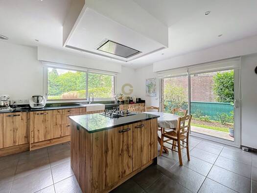 Maison à vendre 1 150 000 € 9 pièces 5 chambres 212 m² 881 m² de terrain Mouvaux 59420