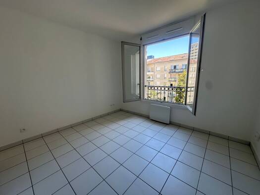 Appartement à vendre - Première occupation 135 000 € 1 pièce 19 m² Étage 5/6 Brotteaux Lyon 6ème arrondissement 69006