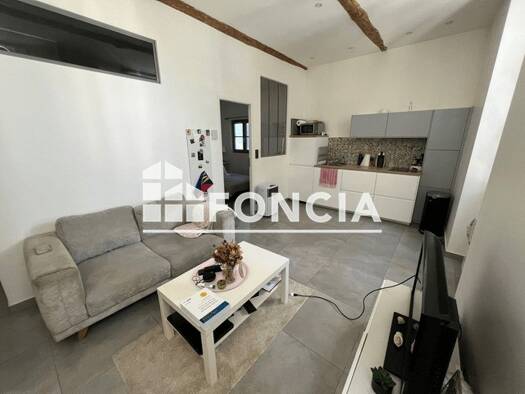 Appartement à louer 720 € 2 pièces 1 chambre 33,2 m² 1er étage Gramenieres La Fare-les-Oliviers 13580