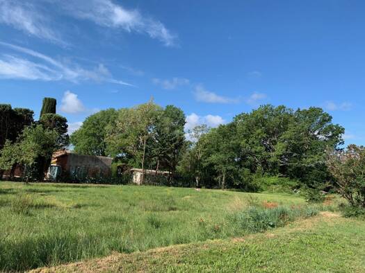 Terrain constructible à vendre 125 000 € 1 200 m² de terrain Villecroze 83690