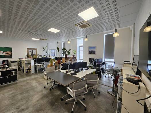 Espace bureau à louer 2 783 € 92,1 m² de bureaux Télégraphe-Pelleport Saint Fargeau Paris 20ème arrondissement 75020