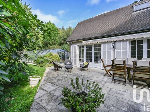Maison à vendre 1 350 000 € 10 pièces 4 chambres 250 m² 1 000 m² de terrain La Celle-Saint-Cloud 78170