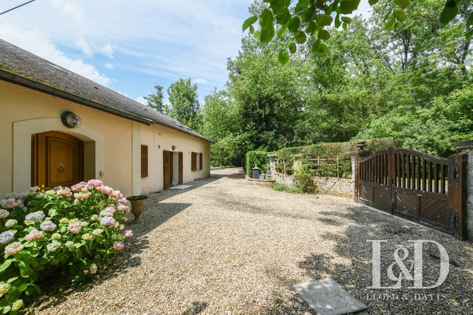Maison à vendre, 310m², SAINT MAURICE MONTCOURONNE