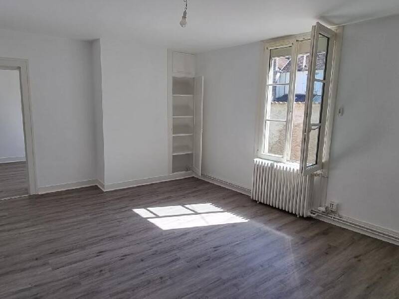 Maison à louer, 48m², VILLENEUVE SUR YONNE