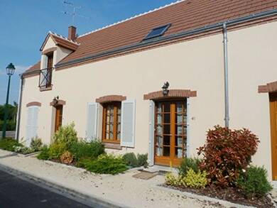 Maison à louer 685 € 3 pièces 2 chambres 59 m² 15 m² de terrain Lamotte-Beuvron 41600