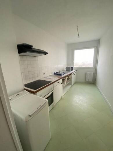 Appartement à louer 800 € 4 pièces 3 chambres 85 m² Les Faubourgs Nord Charleville-Mézières 08000