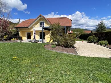 Maison à louer 2 700 € 6 pièces 5 chambres 198 m² 1 153 m² de terrain Bellegarde-sur-Valserine 01200