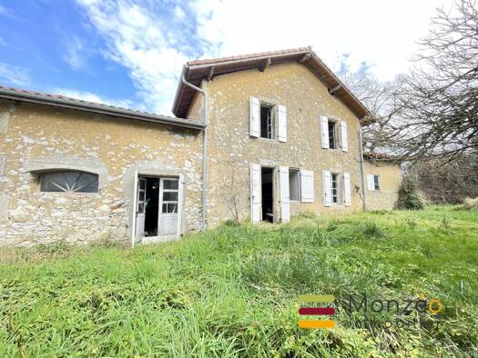 Maison à vendre 129 000 € 6 pièces 1 chambre 236 m² 1 475 m² de terrain Mugron 40250