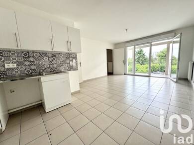 Appartement à vendre 133 000 € 2 pièces 1 chambre 45 m² Étage 2/1 Croix Blanche-Plein Ciel-Nord Est Le Mée-sur-Seine 77350