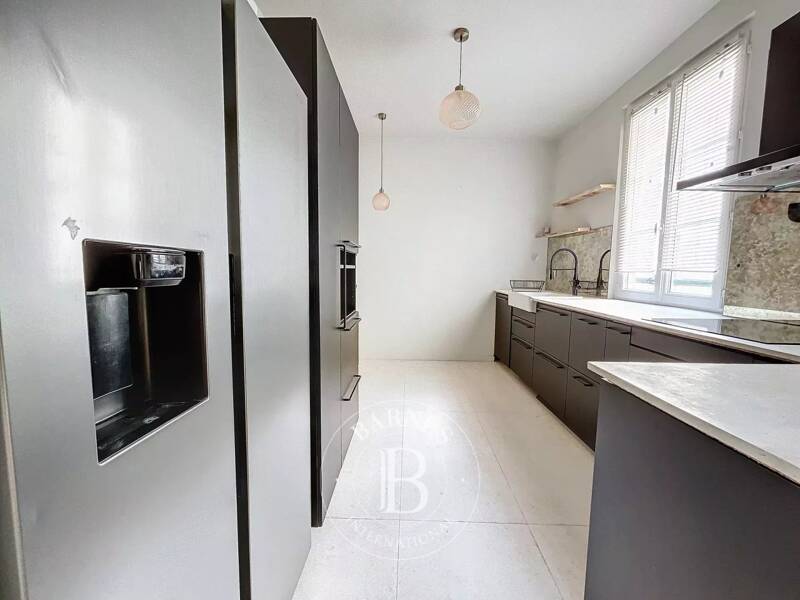 Maison à louer, 77m², PARIS 10E