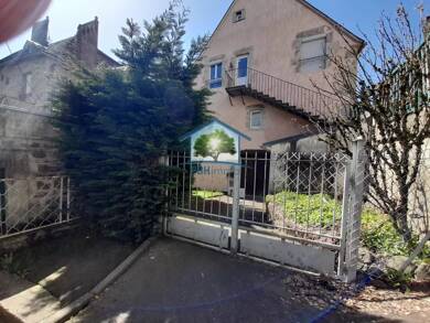 Immeuble à vendre 242 000 € 199,5 m² La Bourboule 63150