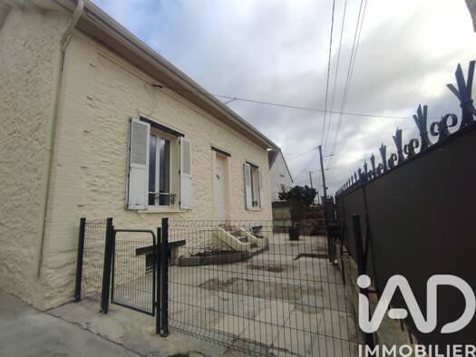 Maison à vendre 249 000 € 5 pièces 4 chambres 122 m² 398 m² de terrain Saint-Hilliers 77160