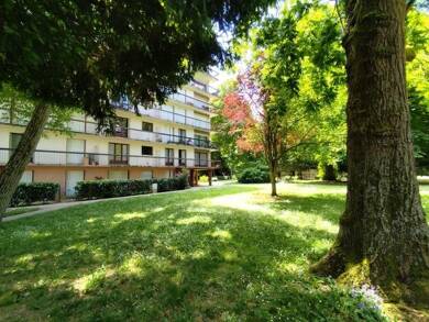Appartement à louer 1 200 € 3 pièces 2 chambres 71 m² 3ème étage Bourgogne-Pasteur Orléans 45000