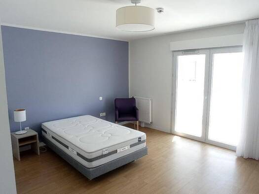 Appartement à louer 550 € 1 pièce 30 m² 3 étages disponible dès maintenant Champlain Rochefort 17300