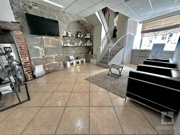 Local commercial à vendre 175 000 € 99 m² de surface de vente divisible Cahors 46000