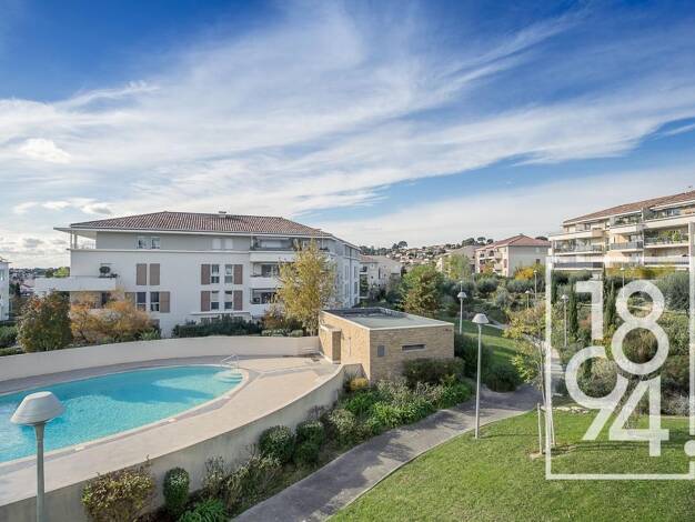 Appartement à vendre 215 000 € 2 pièces 1 chambre 40 m² Étage 1/4 Nord Plan-de-Cuques 13380