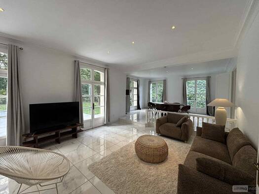 Maison à louer 3 100 € 8 pièces 6 chambres 243,2 m² Vern-sur-Seiche 35770