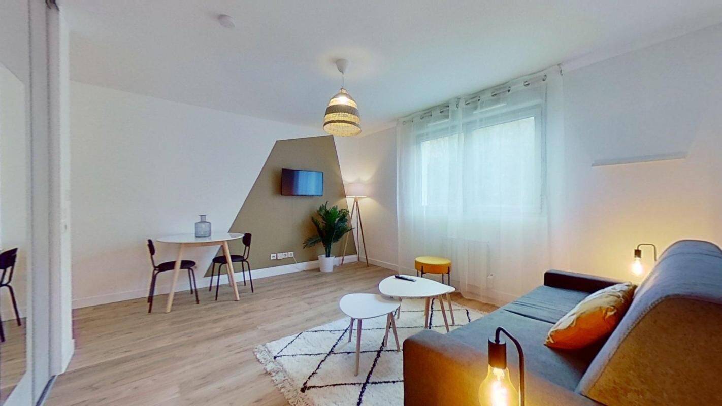 Maison à louer, 28m², CALUIRE ET CUIRE