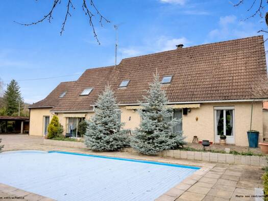 Maison à vendre 279 000 € 10 pièces 6 chambres 250 m² 973 m² de terrain Le Paradis Joigny 89300
