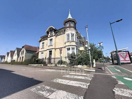 Immeuble à vendre 572 000 € 184 m² Sud Est Saint-Louis 68300