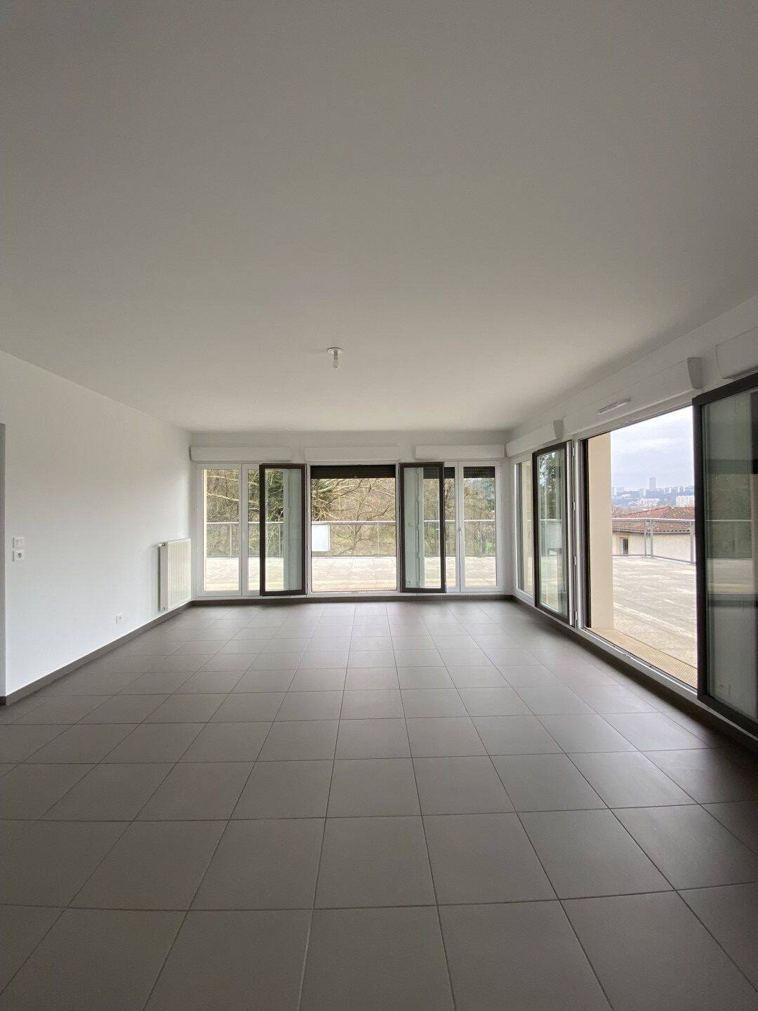 Maison à louer, 150m², CALUIRE ET CUIRE