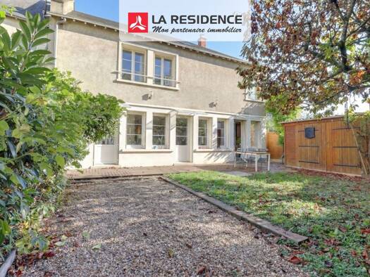 Maison de ville à vendre 399 000 € 8 pièces 5 chambres 148 m² 192 m² de terrain Blois 41000