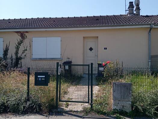 Maison de plain-pied à vendre 60 000 € 2 pièces 1 chambre 47 m² 200 m² de terrain Thiron-Gardais 28480