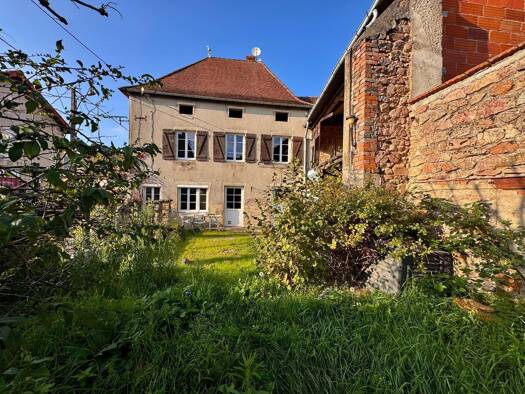 Maison à vendre 98 000 € 5 pièces 3 chambres 173 m² Montmelard 71520