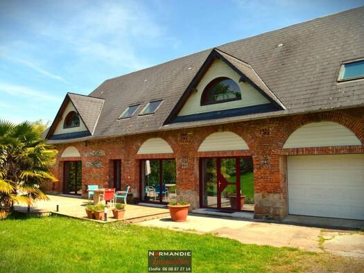 Maison à vendre 414 000 € 6 pièces 4 chambres 250 m² 11 069 m² de terrain Tôtes 76890