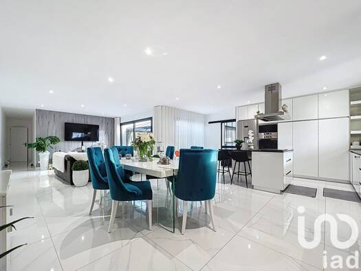Maison de plain-pied à vendre 364 000 € 5 pièces 3 chambres 131 m² 442 m² de terrain Saint-Sauveur-d'Aunis 17540