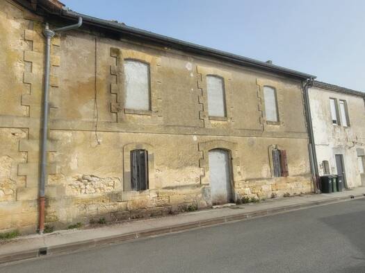 Immeuble à vendre 64 500 € 100 m² Cissac-Médoc 33250