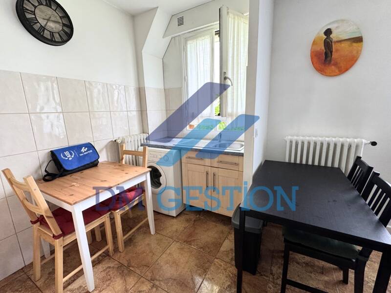 Maison à louer, 32m², SAINT MAUR DES FOSSES