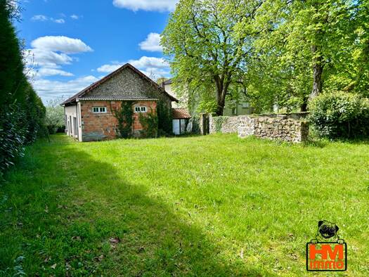 Maison de plain-pied à vendre 66 000 € 3 pièces 1 chambre 152 m² 1 288 m² de terrain Cussac 87150