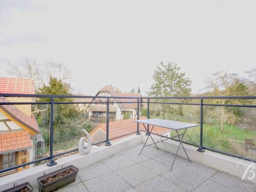 Appartement à vendre 275 600 € 3 pièces 2 chambres 70 m² Étage 2/2 Scharrachbergheim-Irmstett 67310