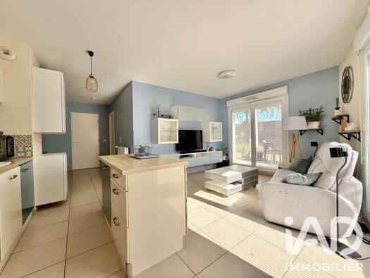 Appartement à vendre 250 000 € 3 pièces 2 chambres 64 m² RDC/3 Grosbois Villecresnes 94440