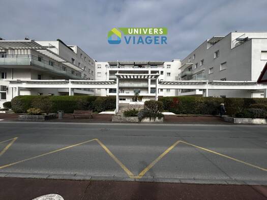 Appartement en viager occupé Bouquet 86 000 € 2 pièces 1 chambre 46 m² Le Fief-La Garenne Royan 17200