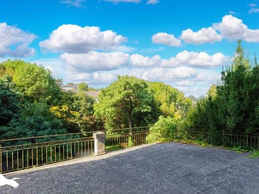 Maison à vendre 343 000 € 8 pièces 5 chambres 195 m² 265 m² de terrain Centre Basse-Ville Auch 32000