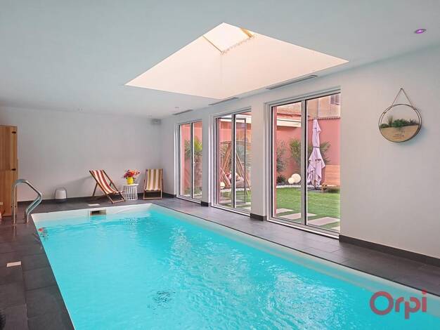 Maison de ville à vendre 685 900 € 5 pièces 4 chambres 202,6 m² 100 m² de terrain Marche Vichy 03200